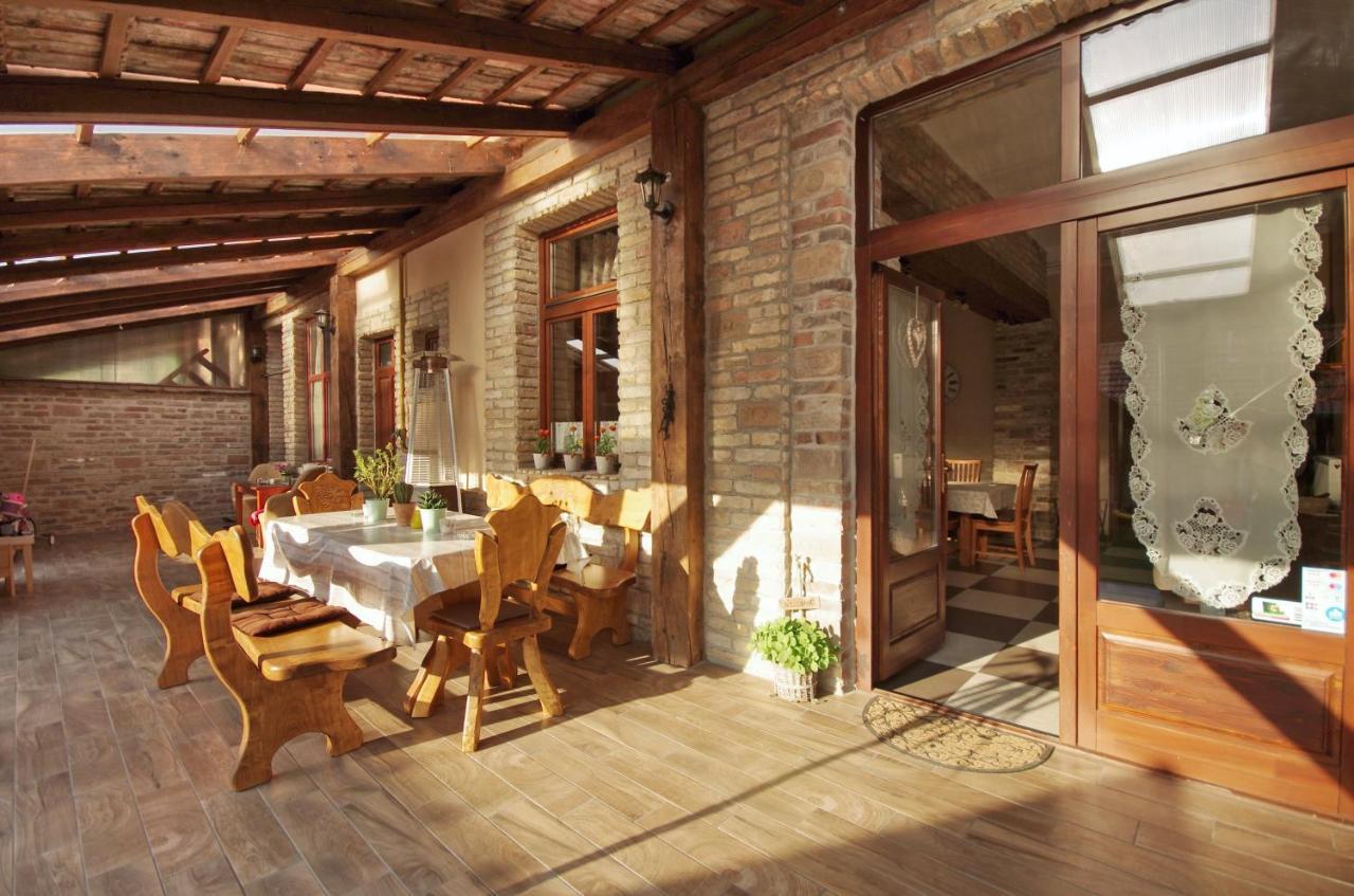Villa Rusztika Дьюла Экстерьер фото