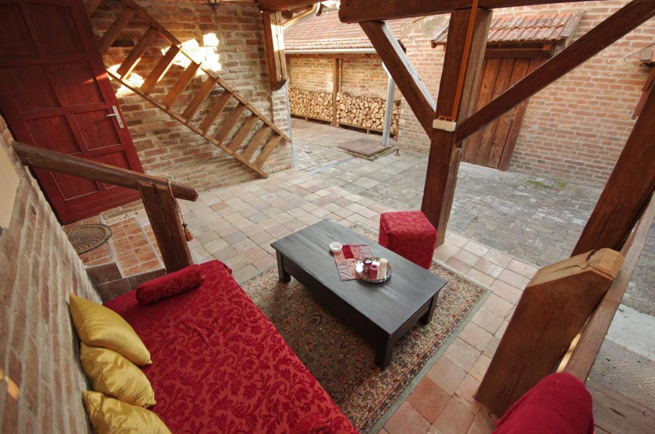 Villa Rusztika Дьюла Экстерьер фото