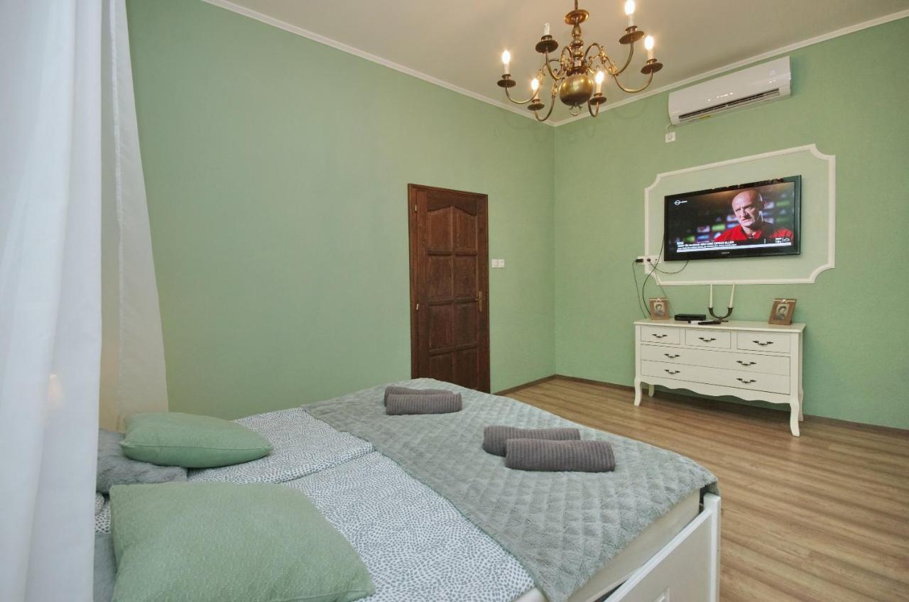 Villa Rusztika Дьюла Экстерьер фото
