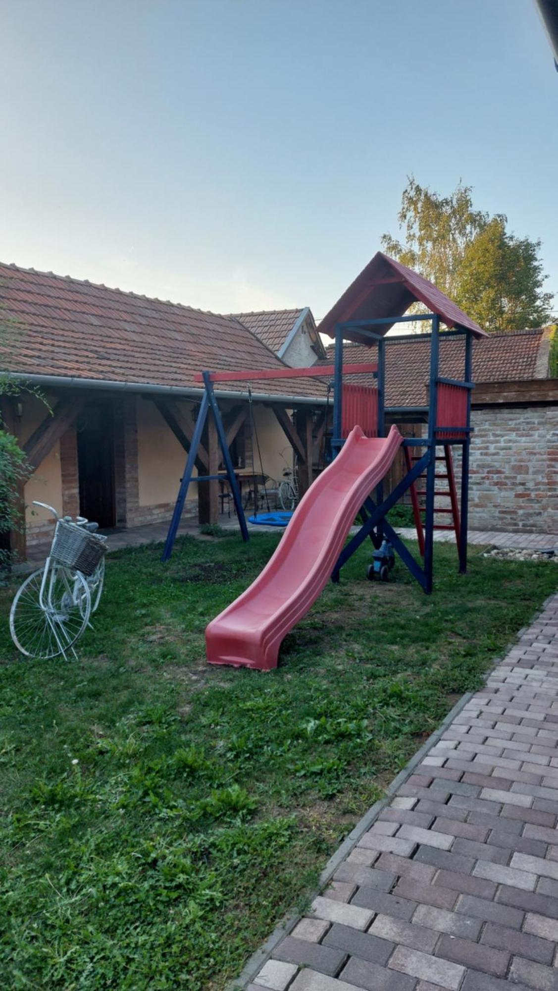 Villa Rusztika Дьюла Экстерьер фото